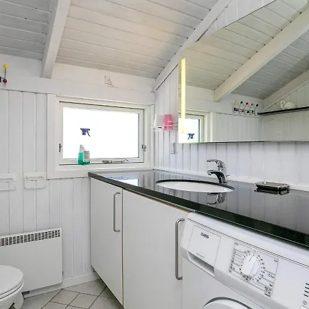 6 Person In Hj Rring Lønstrup